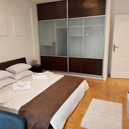 Apartment Urban Nest *
